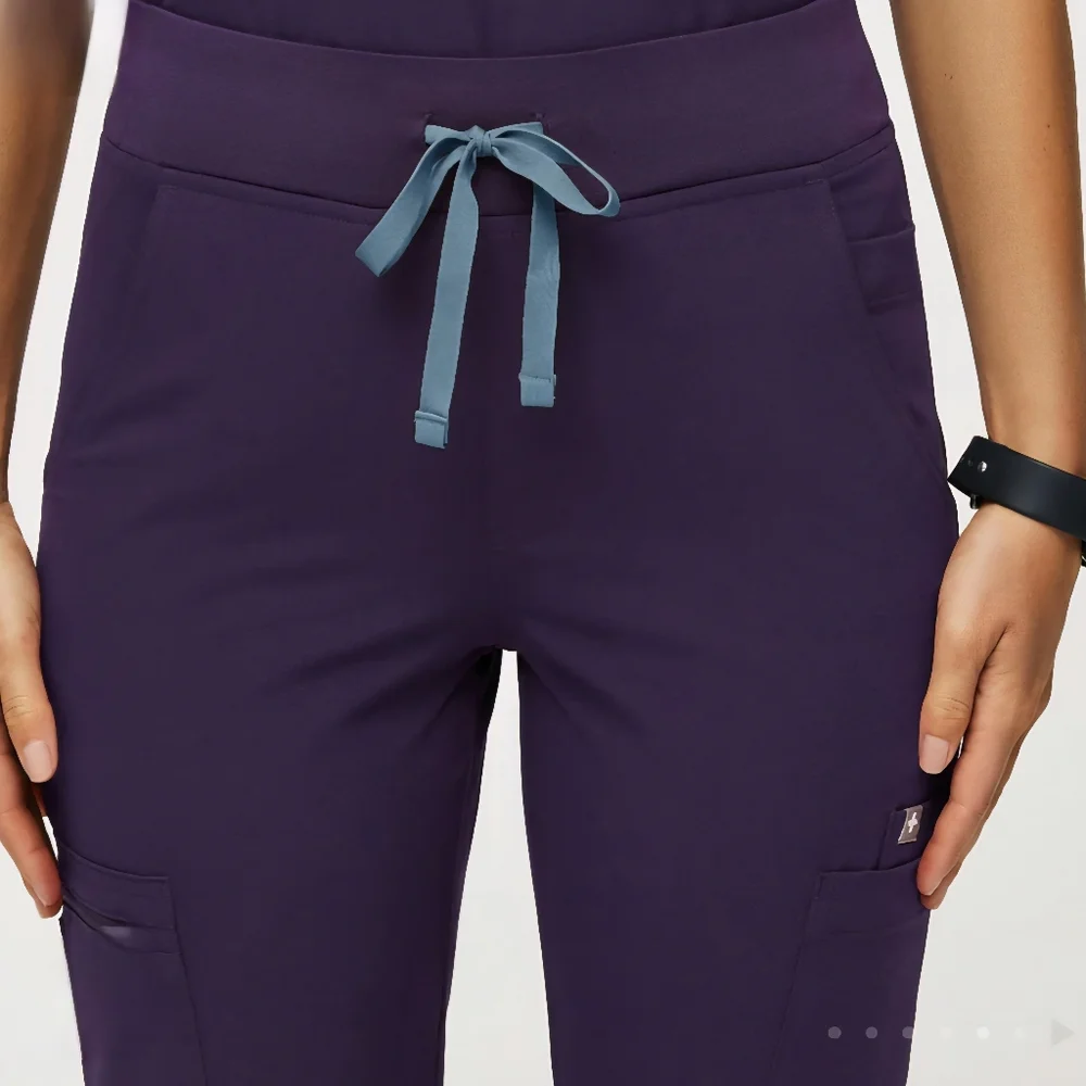 Figs Casma Three-Pocket Scrub Top & Yola Skinny Scrub Pants in Purple Jam XL - Picture 4 of 8